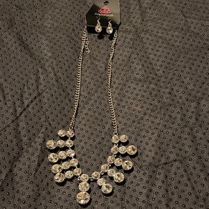 Paparazzi Silver Sparkle Necklace and Earring Set
